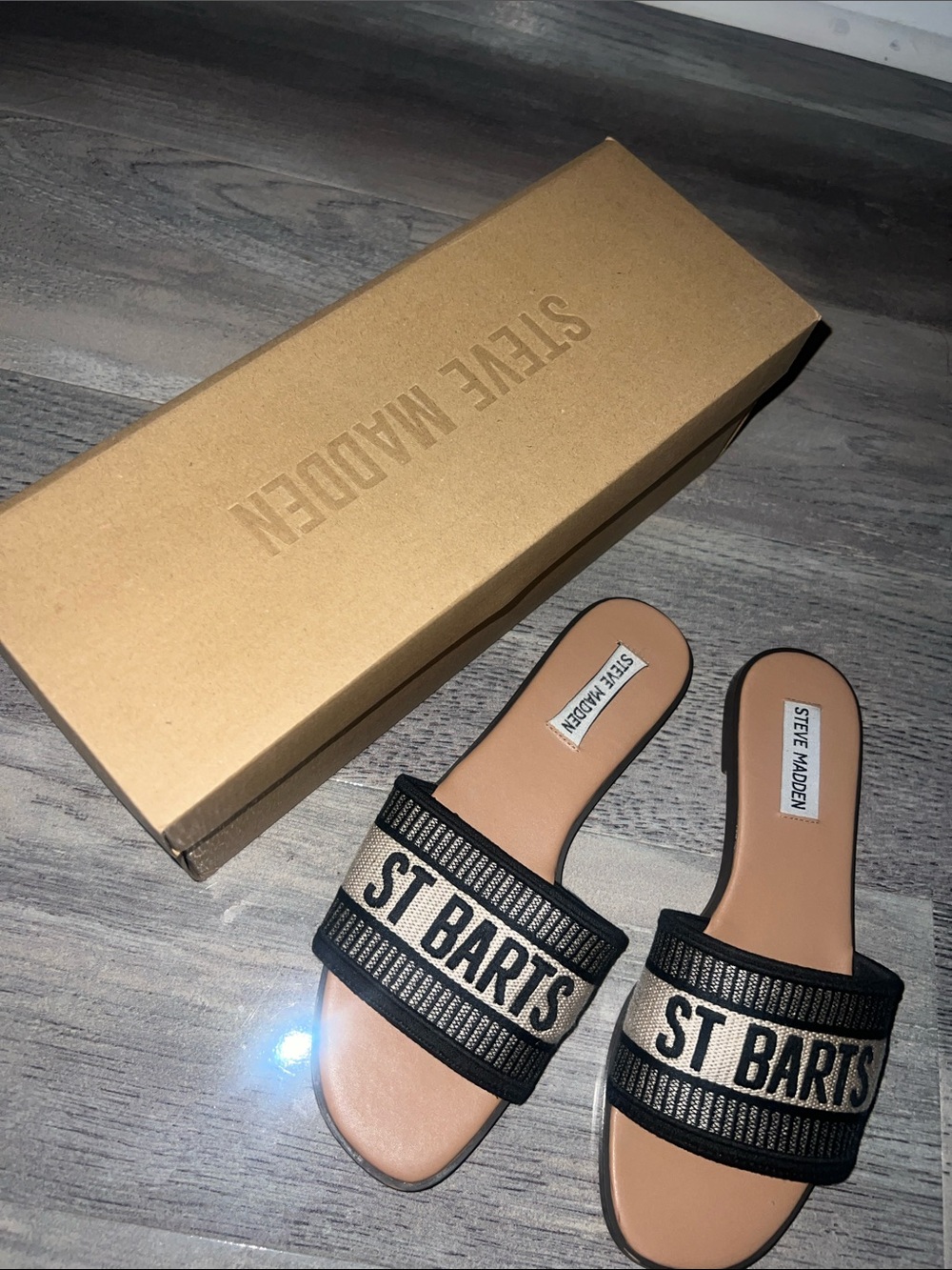 Steve Madden Black & Tan St Barts Slide Sandals